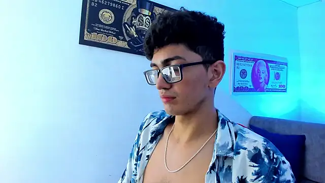 TylerWhite  online show from 01-11-25, 06:24