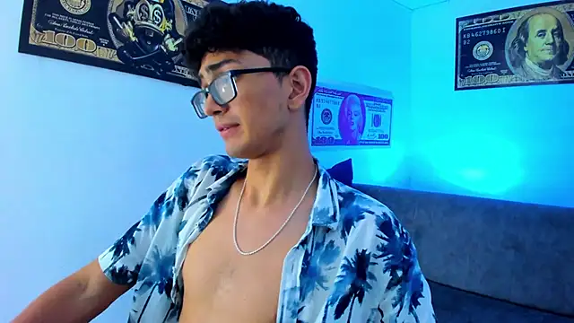 TylerWhite  online show from 01-13-25, 06:38