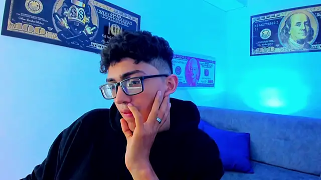 TylerWhite  online show from 01-14-25, 06:34