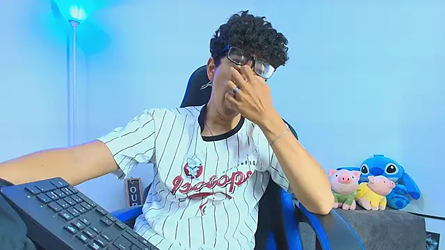 TylerWhite  online show from 09-26-25, 05:55