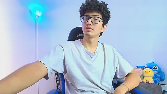 TylerWhite  online show from 10-04-25, 01:20