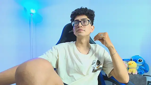 TylerWhite  online show from 10-09-25, 06:22