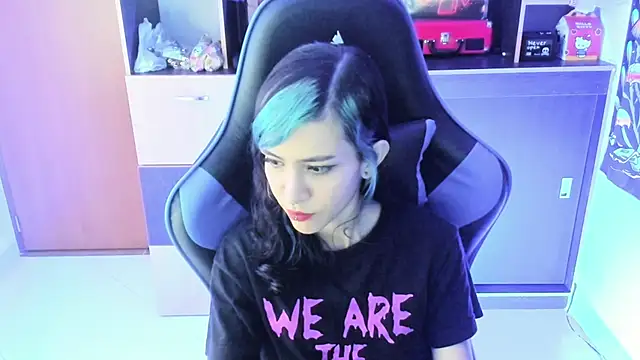 Badxbitch online show from 03-25-26, 04:40