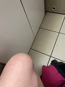 Snapshot of pinnklinkk chatting on 02-08-26, 10:02 pinnklinkk online show from 02-08-26, 10:02