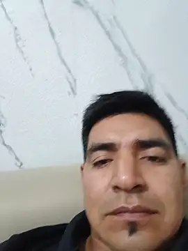 Snapshot of latino17 chatting on 11-15-25, 05:49 latino17 online show from 11-15-25, 05:49