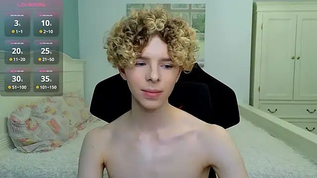 Snapshot of Kudi_Minnt chatting on 10-28-25, 05:37 Kudi Minnt online show from 10-28-25, 05:37