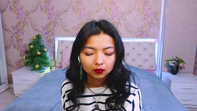 Snapshot of Shy_Kira chatting on 01-05-25, 12:31 Shy Kira online show from 01-05-25, 12:31