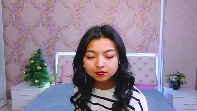 Snapshot of Shy_Kira chatting on 01-05-25, 03:34 Shy Kira online show from 01-05-25, 03:34