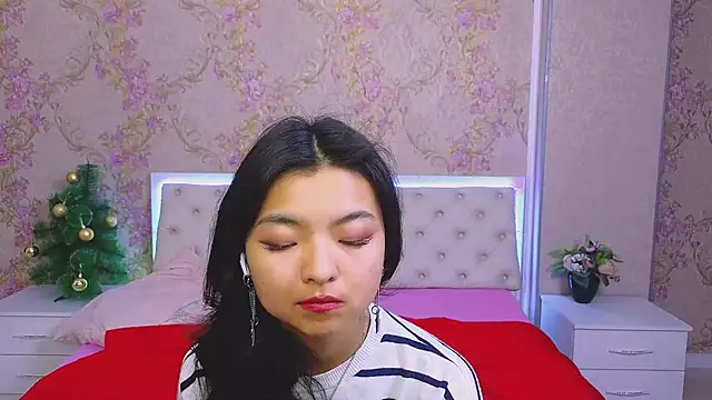 Snapshot of Shy_Kira chatting on 01-06-25, 03:40 Shy Kira online show from 01-06-25, 03:40