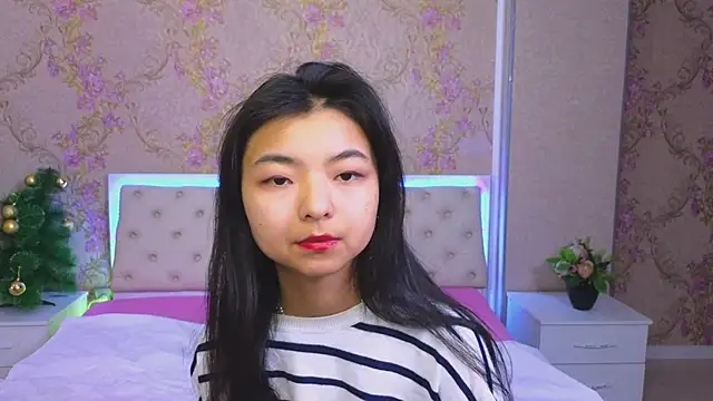 Snapshot of Shy_Kira chatting on 01-12-25, 12:44 Shy Kira online show from 01-12-25, 12:44