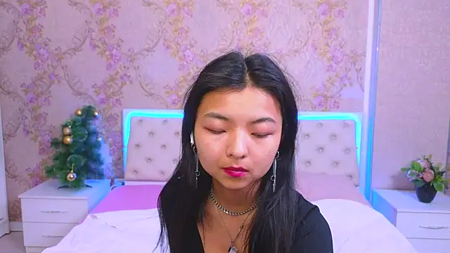 Snapshot of Shy_Kira chatting on 01-13-25, 03:47 Shy Kira online show from 01-13-25, 03:47