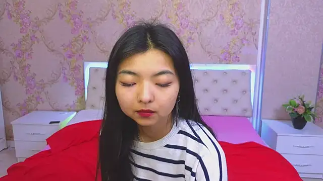 Snapshot of Shy_Kira chatting on 01-15-25, 12:36 Shy Kira online show from 01-15-25, 12:36