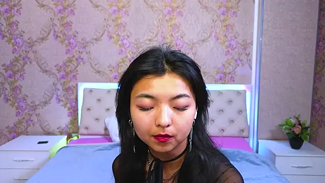 Snapshot of Shy_Kira chatting on 01-17-25, 03:32 Shy Kira online show from 01-17-25, 03:32