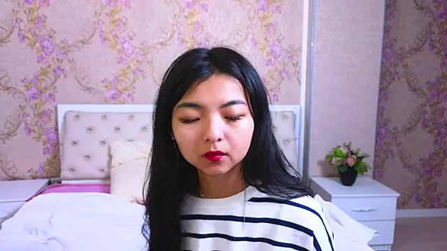 Snapshot of Shy_Kira chatting on 01-24-25, 12:31 Shy Kira online show from 01-24-25, 12:31