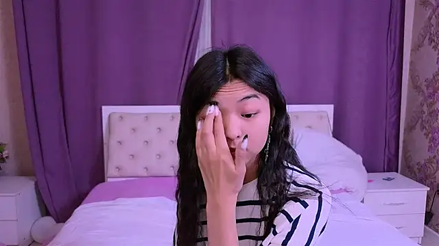 Snapshot of Shy_Kira chatting on 02-19-25, 12:22 Shy Kira online show from 02-19-25, 12:22