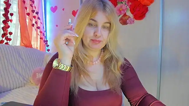 CoraSwon online show from 02-21-25, 07:45