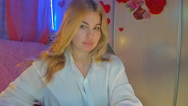 CoraSwon online show from 03-02-25, 12:20