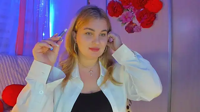 CoraSwon online show from 03-10-25, 09:40