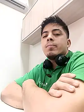 Snapshot of Fiel77 chatting on 02-26-26, 01:10 Fiel77 online show from 02-26-26, 01:10