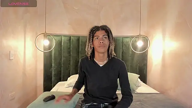 Maxim-Walker online show from 01-29-25, 03:01