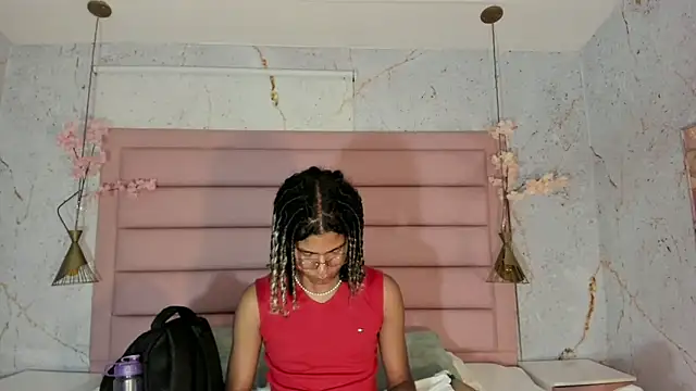 Maxim-Walker online show from 09-19-25, 03:52