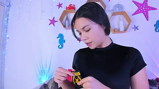 Emiily Parkerr online show from 10-15-25, 03:06