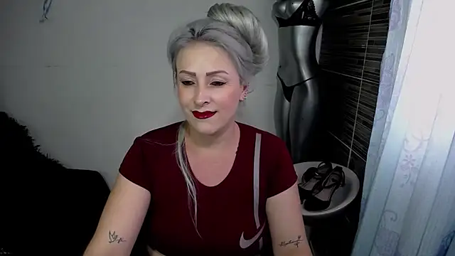 Emma Rizzoo online show from 05-05-26, 07:55