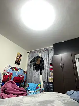 Snapshot of astrid-omega chatting on 01-01-25, 04:18 astrid-omega online show from 01-01-25, 04:18