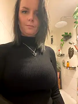 Off  Melonenmandy online show from 11-28-25, 07:38