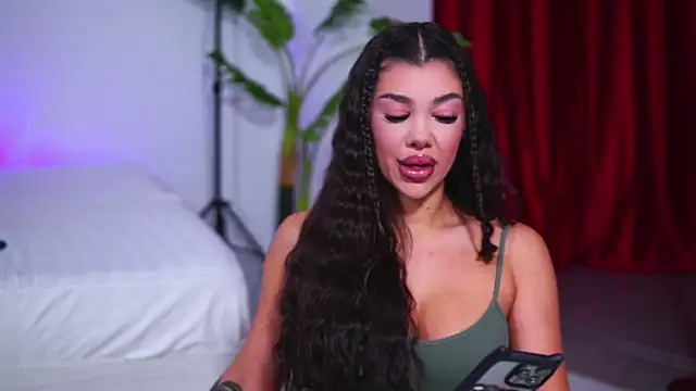 NatyDesiree online show from 10-04-25, 09:07