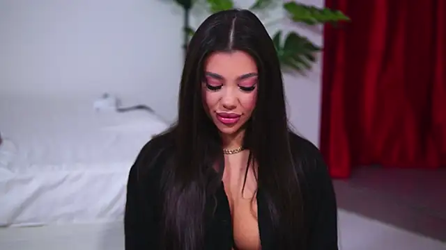 NatyDesiree online show from 10-05-25, 09:18