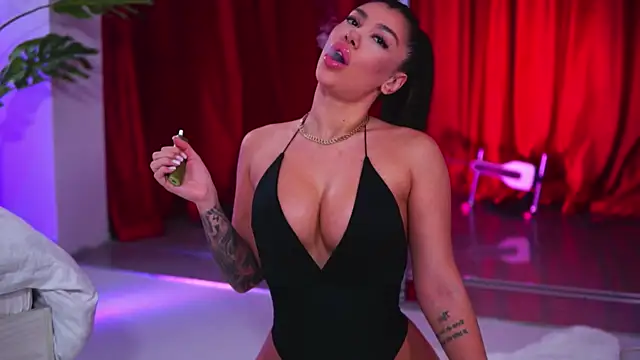 NatyDesiree online show from 10-14-25, 11:11