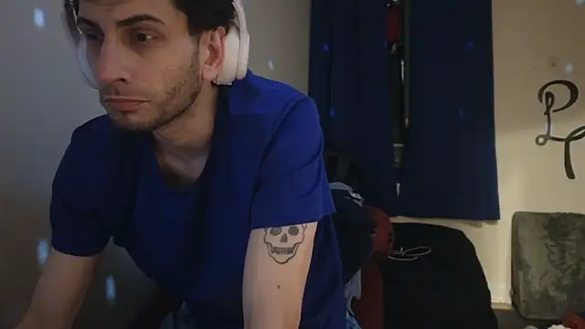 pantslesstraveler plt online show from 02-25-25, 12:55