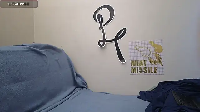 pantslesstraveler plt online show from 03-16-25, 05:17