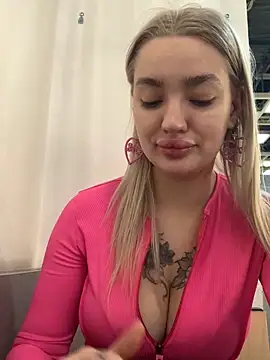 Snapshot of Sextazy chatting on 03-12-25, 12:15 Sextazy online show from 03-12-25, 12:15