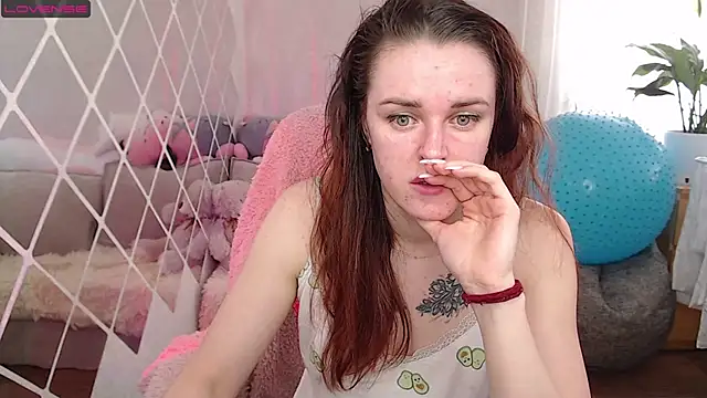 Bella  Swoon online show from 03-20-25, 03:45