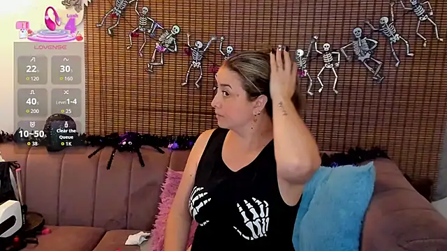 ariana cross online show from 10-17-25, 11:57