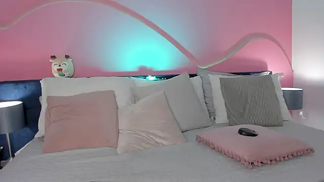 Snapshot of Alaia_Manson chatting on 03-06-25, 01:24 Alaia Manson online show from 03-06-25, 01:24