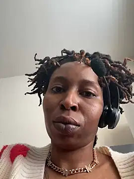 LeyaHoneybuns online show from 03-12-25, 04:35