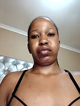 Snapshot of YourSubDesire chatting on 11-16-25, 05:07 YourSubDesire online show from 11-16-25, 05:07