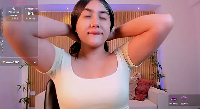paulina sweett  online show from 06-20-26, 12:19
