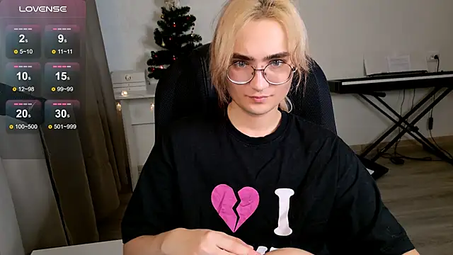 CuteYukiKun online show from 12-22-25, 12:57