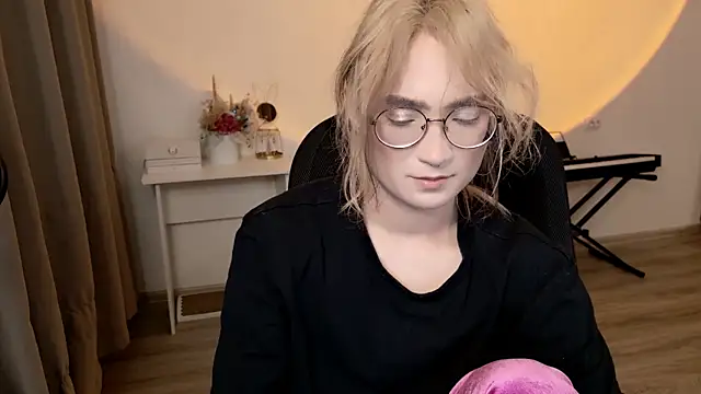 CuteYukiKun online show from 05-05-26, 03:14