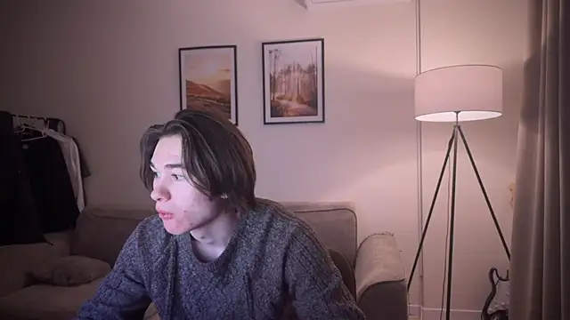 Snapshot of MarkusDean chatting on 01-15-25, 04:25 MarkusDean online show from 01-15-25, 04:25