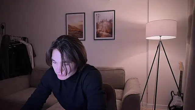Snapshot of MarkusDean chatting on 01-15-25, 12:04 MarkusDean online show from 01-15-25, 12:04