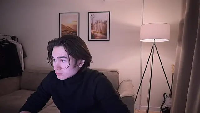 Snapshot of MarkusDean chatting on 01-15-25, 04:32 MarkusDean online show from 01-15-25, 04:32