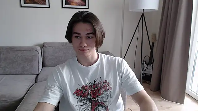 Snapshot of MarkusDean chatting on 02-06-25, 08:18 MarkusDean online show from 02-06-25, 08:18
