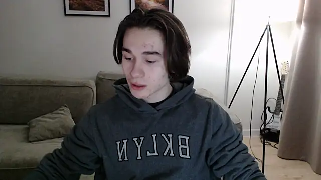 Snapshot of MarkusDean chatting on 02-07-25, 02:15 MarkusDean online show from 02-07-25, 02:15