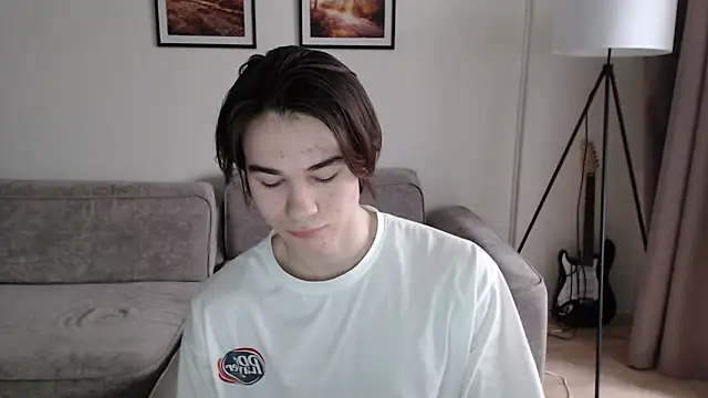 Snapshot of MarkusDean chatting on 02-13-25, 07:24 MarkusDean online show from 02-13-25, 07:24