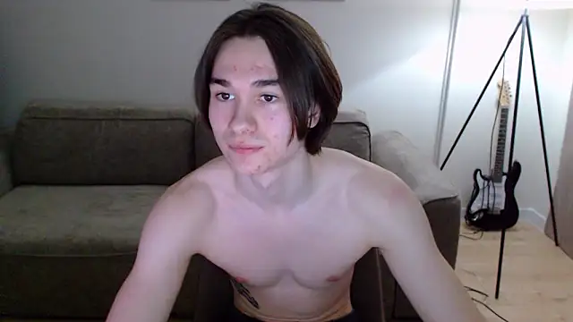 Snapshot of MarkusDean chatting on 02-13-25, 05:44 MarkusDean online show from 02-13-25, 05:44